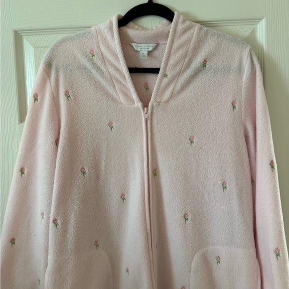 Plush Pink Robe with Embroidered Rosettes - Charter Club Intimates - Size: M - Picture 2 of 9